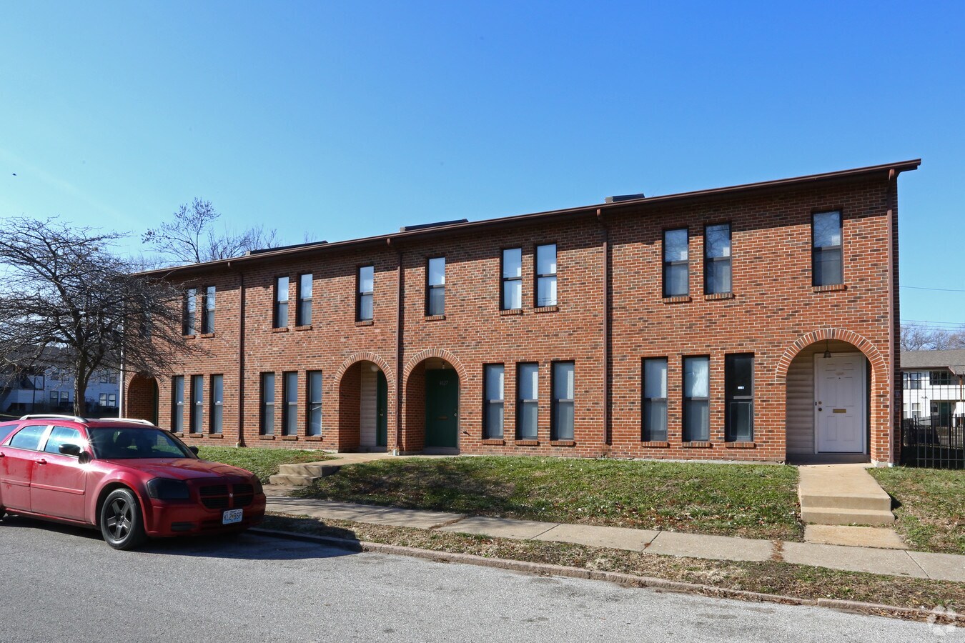 Grandview Heights Apartments - Sportsmans Place Apartments