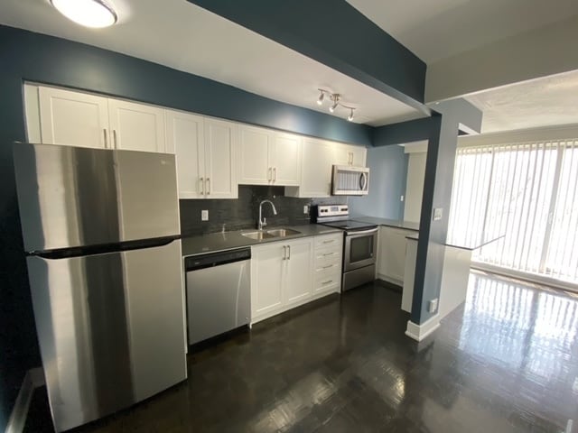 Building Photo - MIMICO WATERFRONT PARK, UNIQUE RENOVATED ART DECO BUILDING BY AWARD WINNING DESIGNER Unit 22