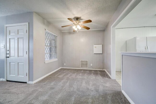 Photo - 5505 Nightingale Dr