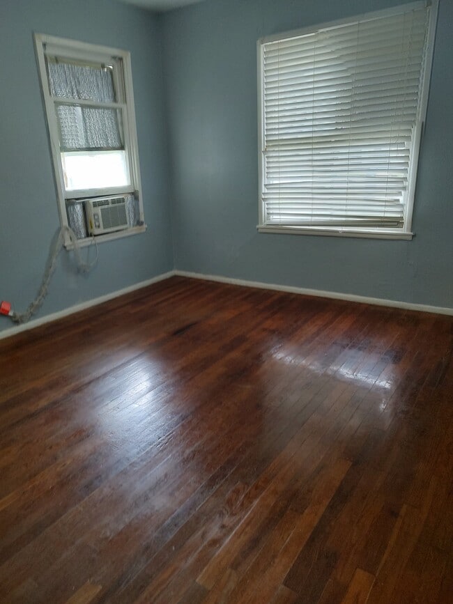 Photo - 2453 Cincinnati Ave