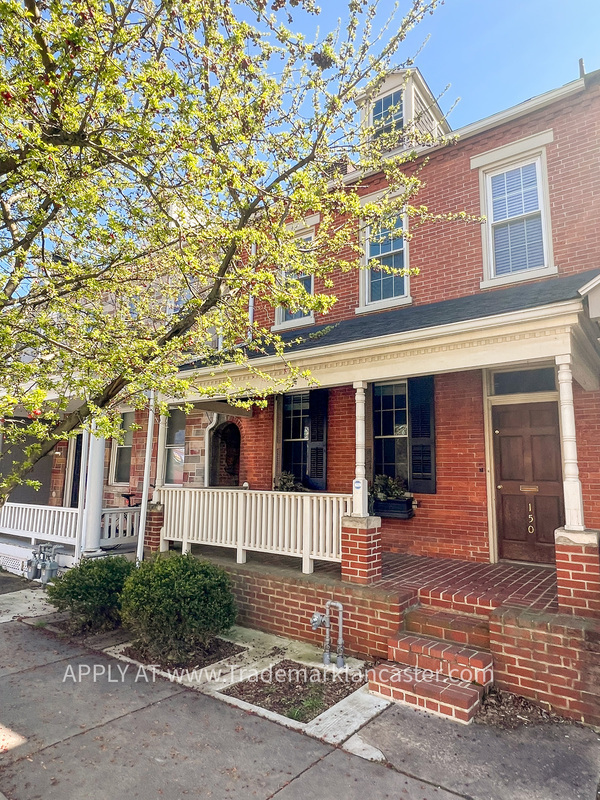 Photo - 150 E Lemon St Townhome