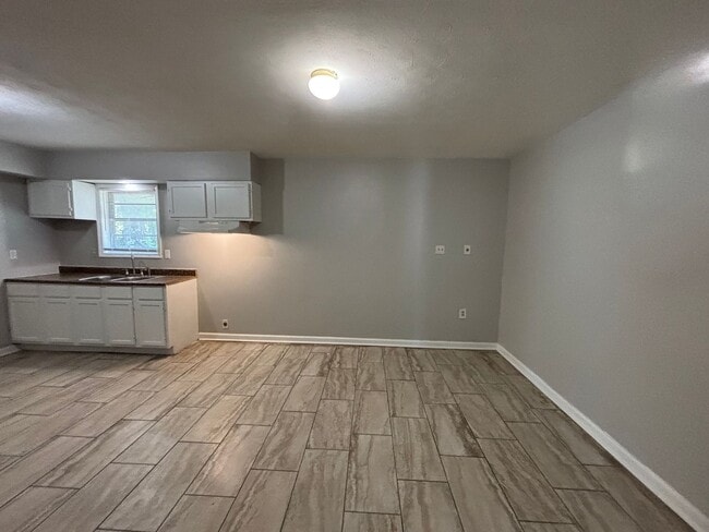 Photo - 2771 Northmeade Ave