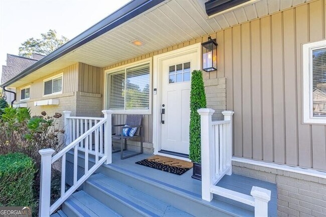 Photo - 1507 Cortez Ln NE