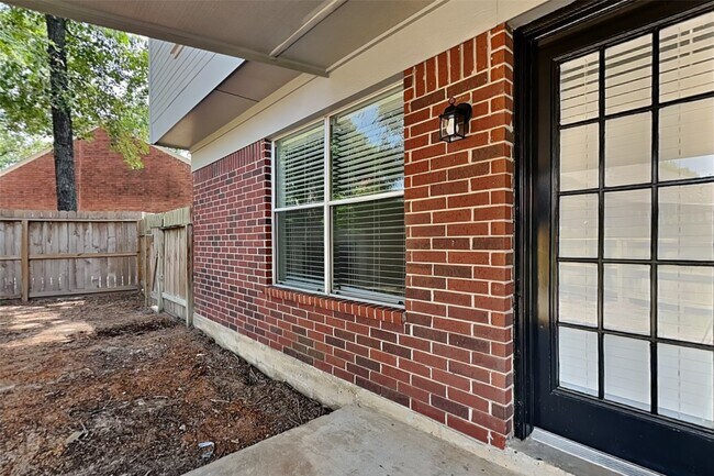 Photo - 5 Regency Ct