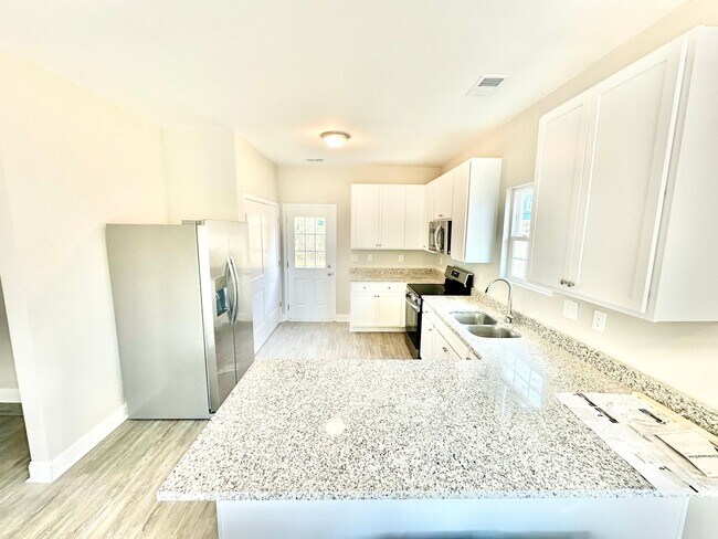 Photo - 416 S Confederate Ave