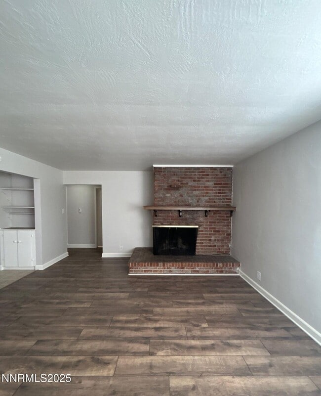 Photo - 660 Kirman Ave