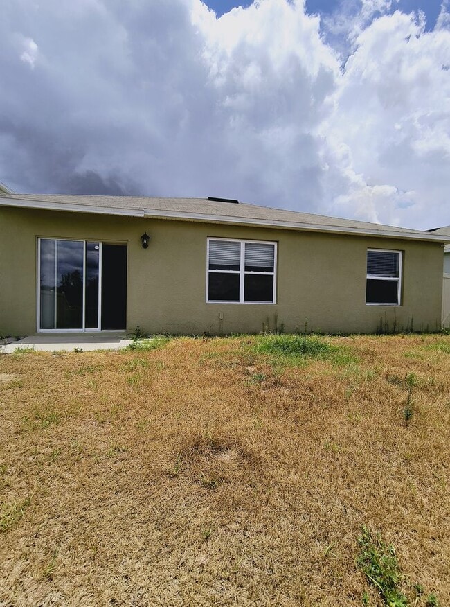 Photo - 1065 Cambridge Dr