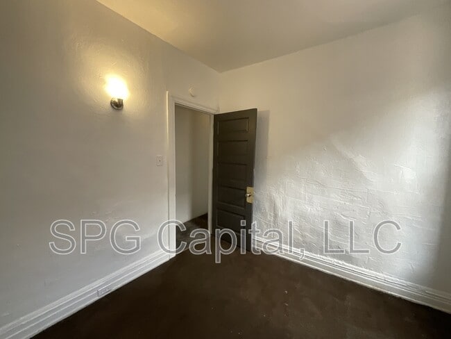 Photo - 901 W King St Unit 2