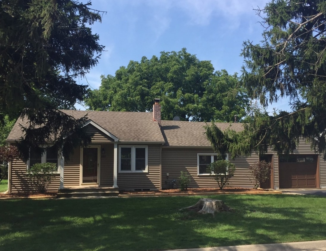 Photo - 2321 Parkrose St (Crest Hill, IL)