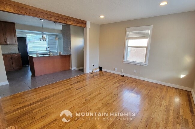 Photo - 1116 Hudson Ave S