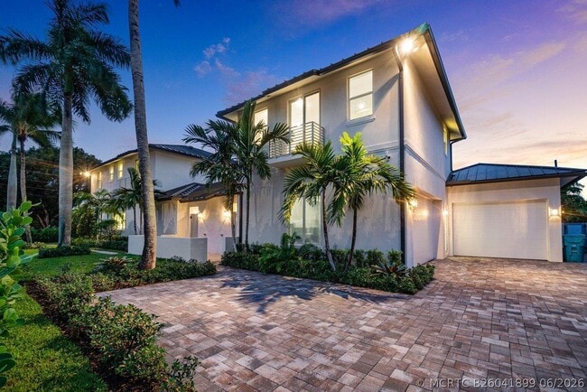 Photo - 217 Gulfstream Blvd