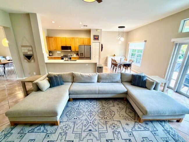 Photo - 1618 Royal Grove Way