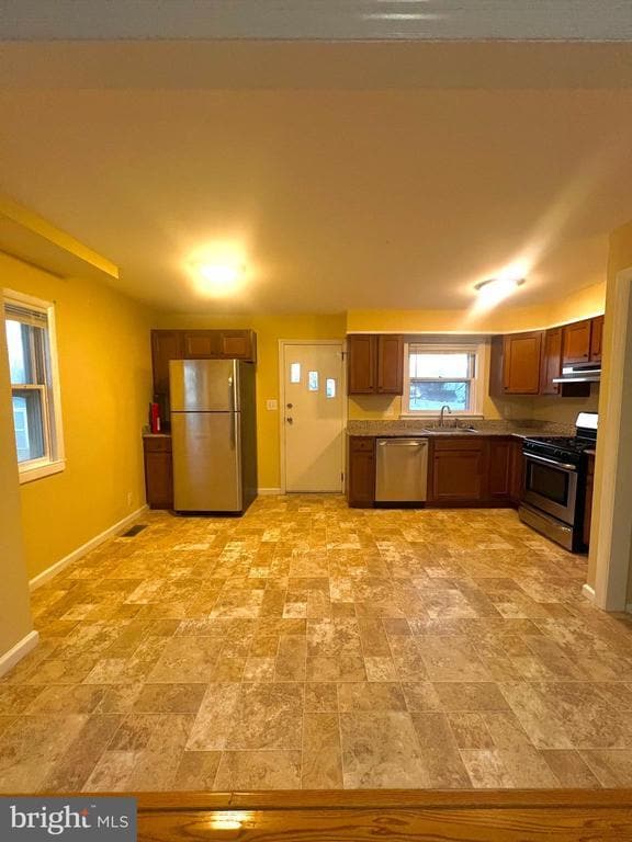 Photo - 1128 Howard Ave