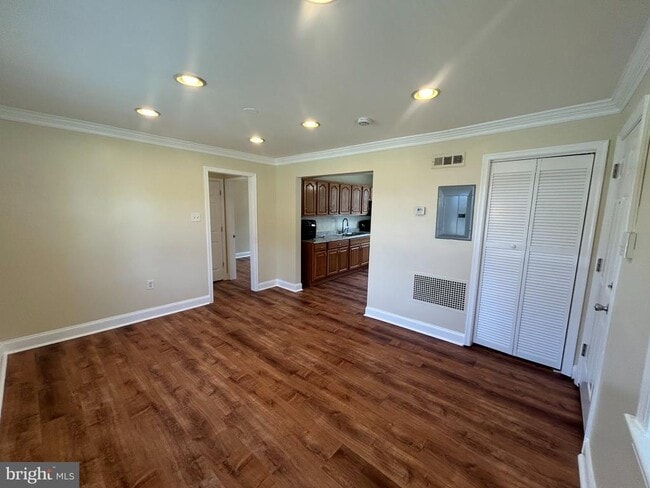 410 New Pittsburg Ave