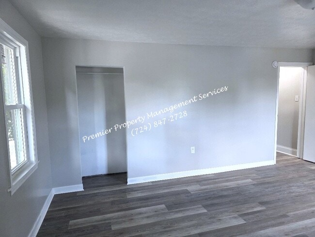 Photo - 1600 4th Ave