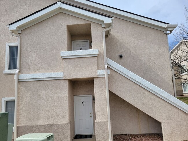 Building Photo - 3735 Strawberry Field Grove