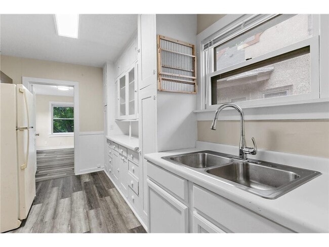 Photo - 2512 Dupont Ave S