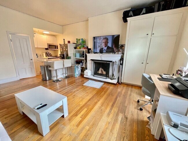 Photo - 337 Beacon St Unidad #9