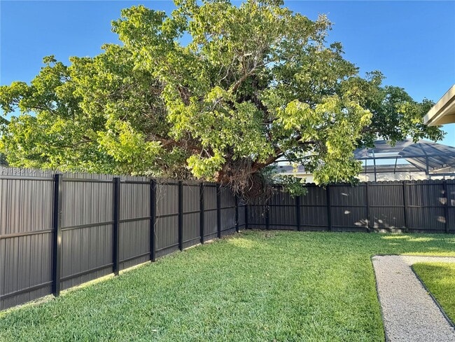 Photo - 609 NW 2nd Ave Unidad 1