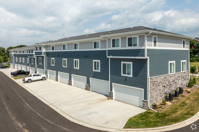 The Residences Apartments at Bear Tree | DeForest, WI