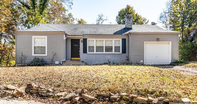 Building Photo - 602 Lookout Ct SE