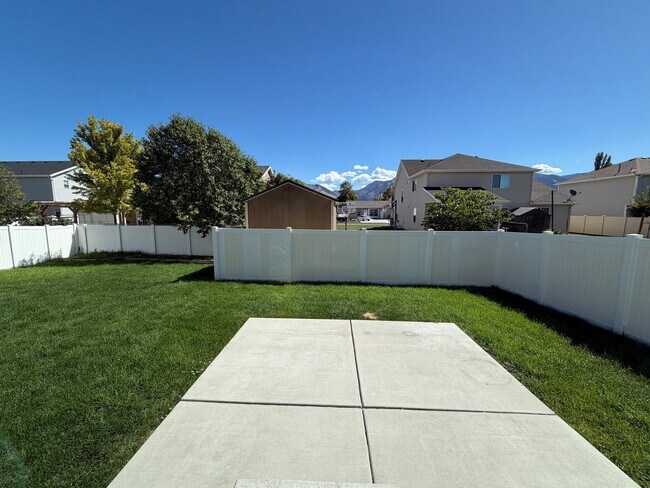Photo - 848 N 440 W