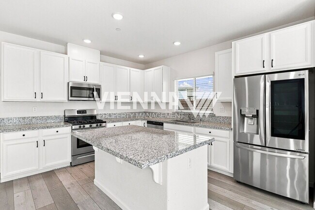 Photo - 3033 Welton Cir