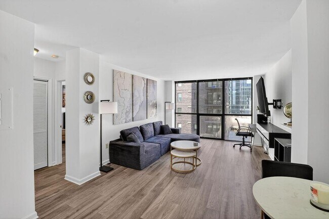 Photo - 1280 W Peachtree St NW Unit 1702