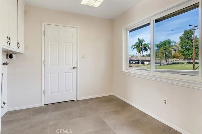 Photo - 194 W Blaine St