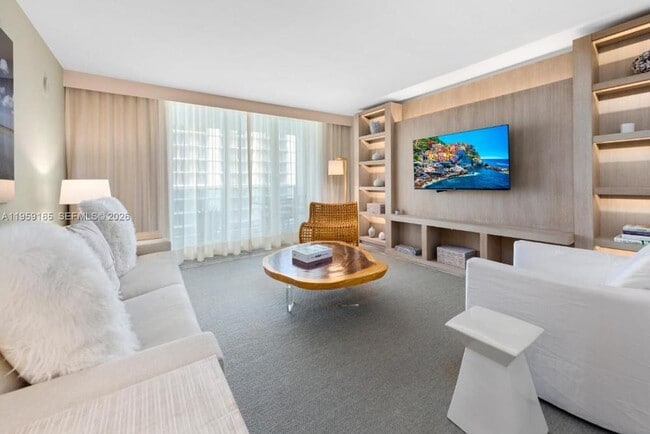 Building Photo - 102 24th St Unit 1007