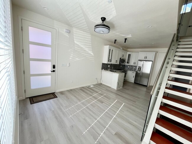 Photo - 625 Craig Ave Unit B