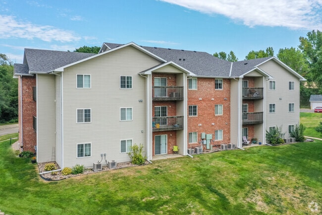 Country Club Apartments