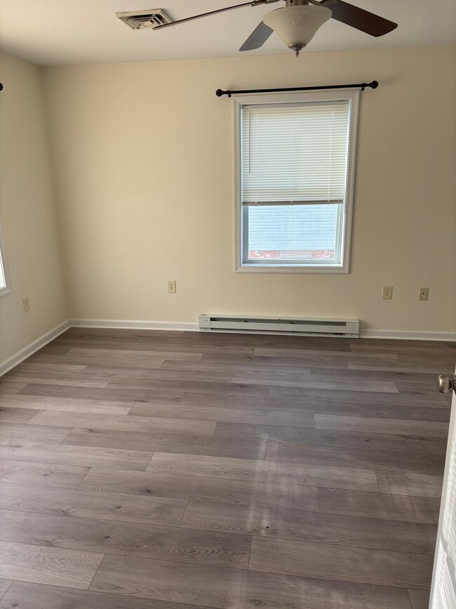 Photo - 404 N Enola Dr