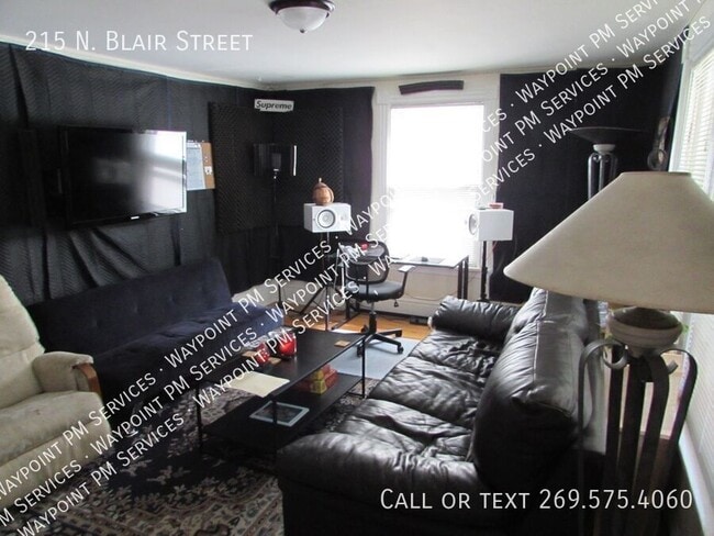Photo - 215 N Blair St