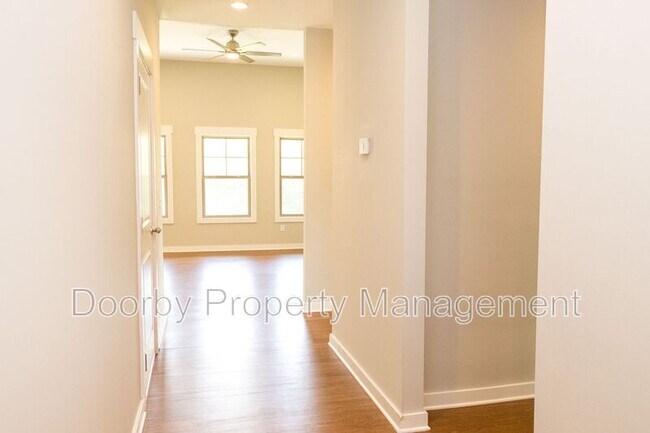 Photo - 206 S Aster Ave