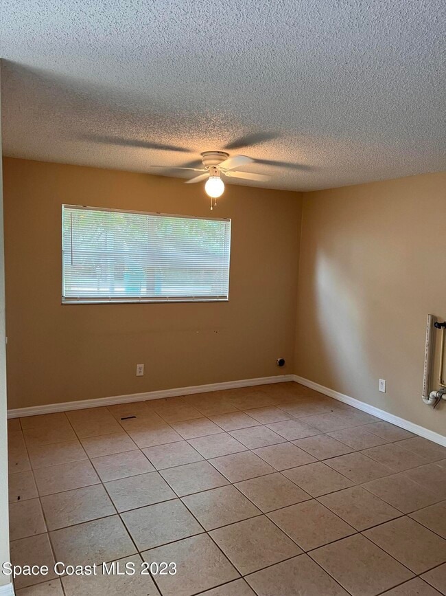 Photo - 118 Olive St