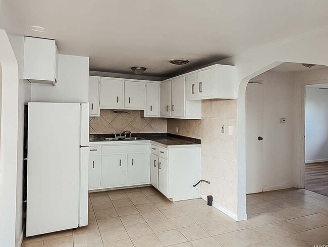 Photo - 6020 Buffalo Ave Unidad #4