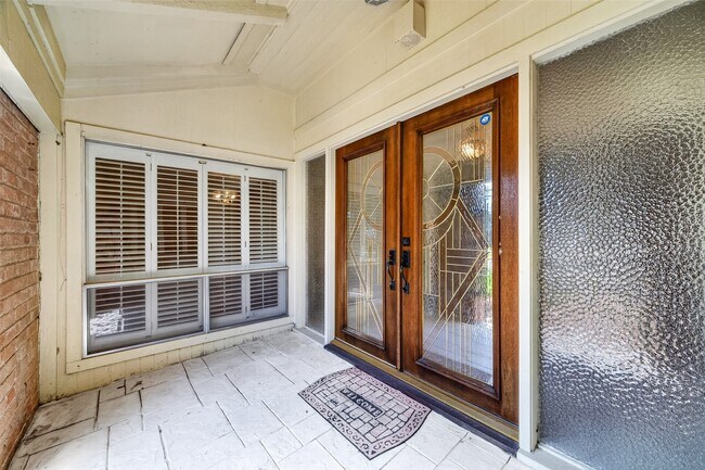 Photo - 6222 Creekbend Dr