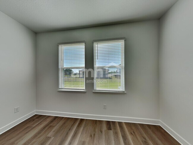 Photo - 3205 Barber Ave