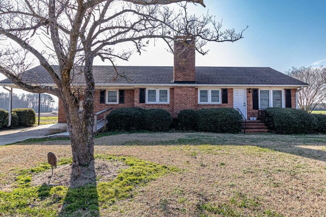 Building Photo - 3 BR | 1.5 BA Brick Home in Mt Olive! *Water/Lawn Care Included*