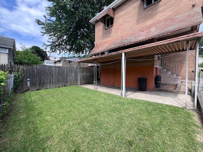 Photo - 609 8th St Unit 2