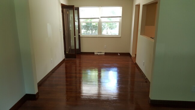 Photo - 4167 Marland Dr