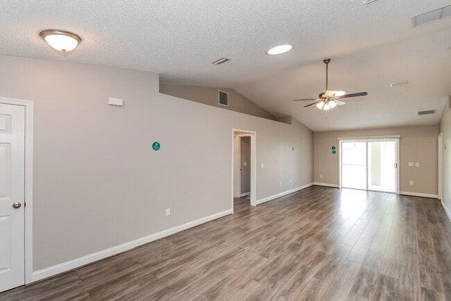 Photo - 3347 Double Ln