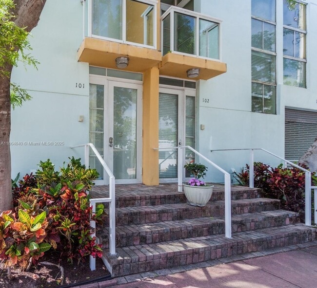 Photo - 8041 Harding Ave Unidad 101
