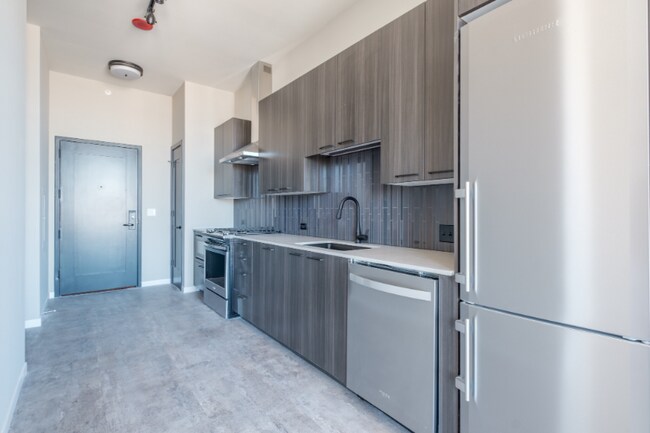 Photo - 34 N Sangamon St