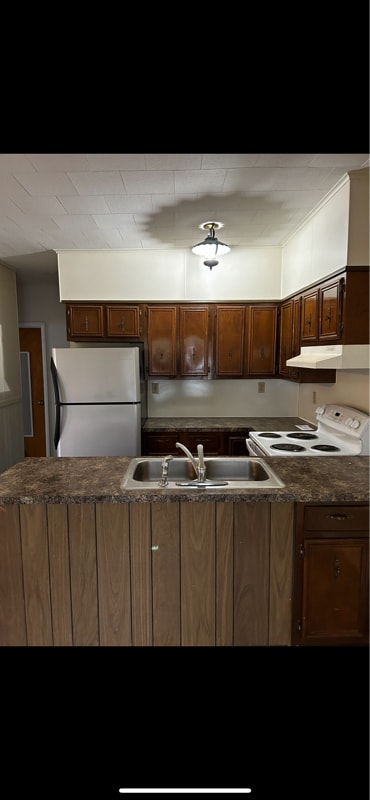 Building Photo - 361 Warren Ave Rental