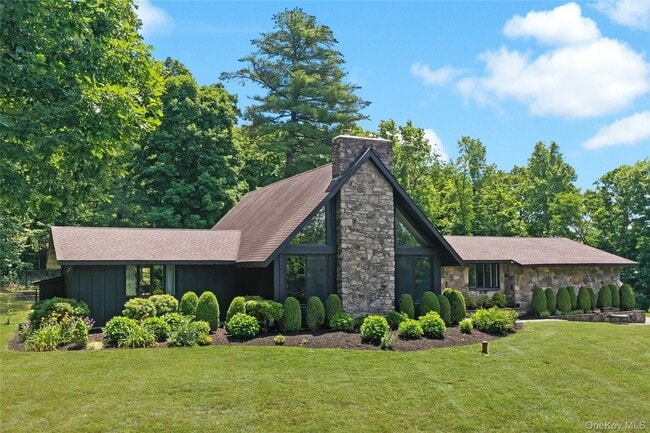 Building Photo - 475 N Riverside Rd