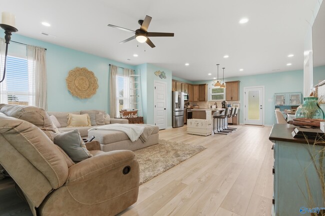 Photo - 221 Willie Sanders Dr