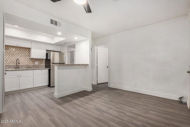 Building Photo - 18202 N Cave Creek Rd Unit 157 Rental