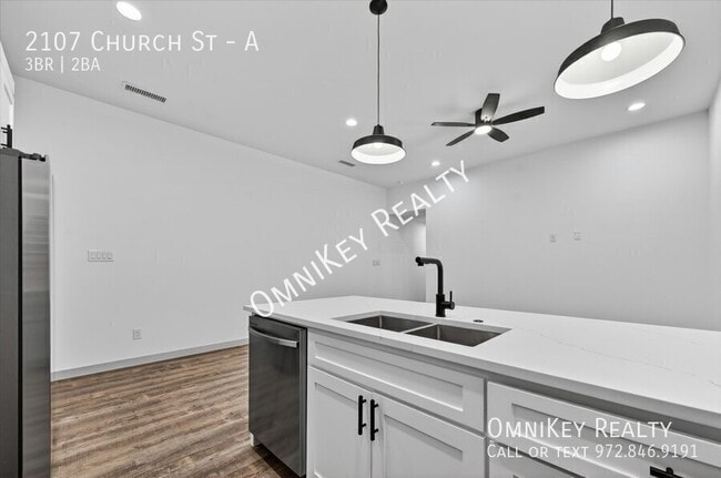 Photo - 2107 Church St Unit A